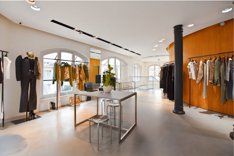 Magasin Etienne Marcel - Louvre - Place des Victoires  - Image 0