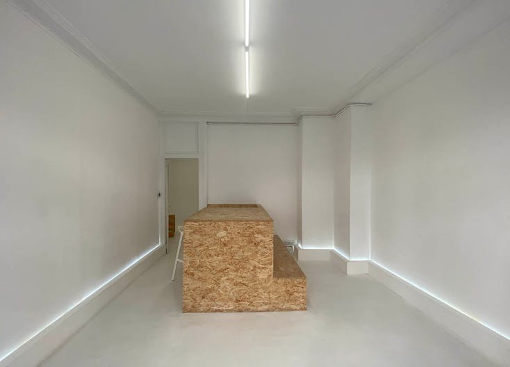 Sophisticated Boutique in the 9th district - Image 2