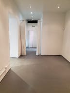 Creative Le Marais Retail Space - Image 20