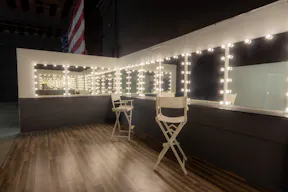 Huge Warehouse Studio in Central LA Washington Blvd with Parking - Image 4