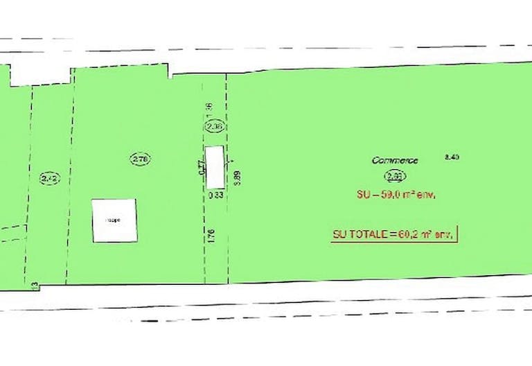 Boutique Shop Busy Area Rue Saint-Martin - Image 3