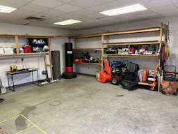 Artist Workshop/Commercial Garage- Utilities included - Image 4