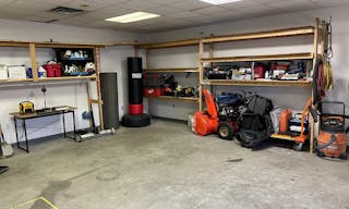 Artist Workshop/Commercial Garage- Utilities included - Image 4