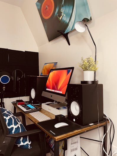 HOME STUDIO SESSION - Image 1