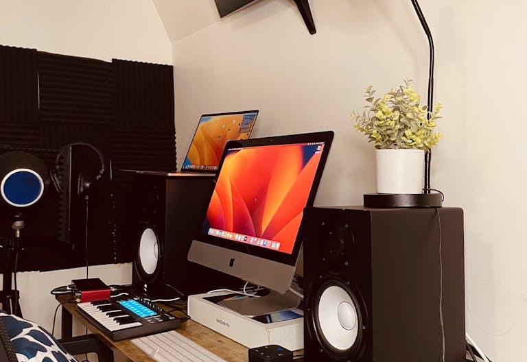 HOME STUDIO SESSION - Image 1