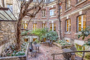 Superb Mansion in the 6th arrondissement of Paris - Image 9