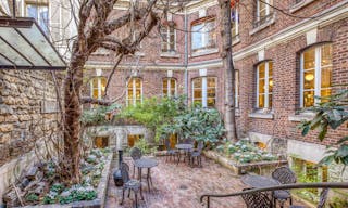 Superb Mansion in the 6th arrondissement of Paris - Image 9