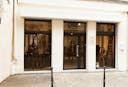 ESPACE DOUBLE NIVEAU – MARAIS – 140 M² – VITRINE SUR RUE – IDEAL FASHION WEEK & ÉVÉNEMENTS