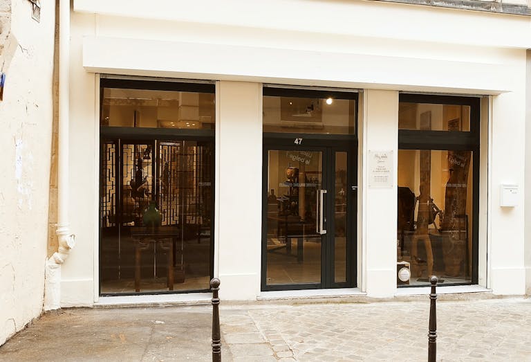 ESPACE DOUBLE NIVEAU – MARAIS – 140 M² – VITRINE SUR RUE – IDEAL FASHION WEEK & ÉVÉNEMENTS - Image 0