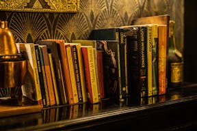 Retour dans le temps dans un magnifique Bar priv� - Image 6