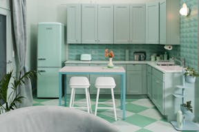 Colorful Retro Multiset Studio in the Valley - Image 4