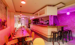 Restaurant | Paris 3�me | Pizzeria | Natural Lighting | Color Lighting Evening Options - Image 8