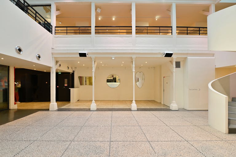 Electric Paris: Cultural and Event center. Perfect for showroom, trade shows and launching products - Image 3