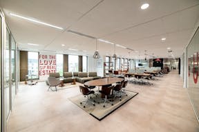 Centre d'Affaires Alliant Innovation, Confort et Flexibilit� - Image 3