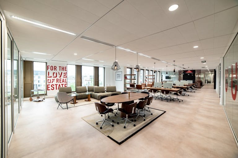 Centre d'Affaires Alliant Innovation, Confort et Flexibilit� - Image 3