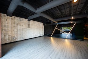 Private Bunker Style with outdoor area - Image 4