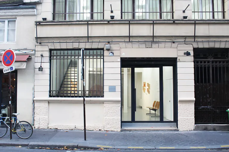 Galerie d'art lumineuse situ�e en bordure du Marais face � Merci - Image 3