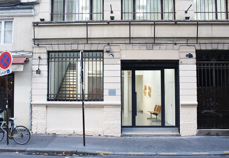 Galerie d'art lumineuse situ�e en bordure du Marais face � Merci - Image 3