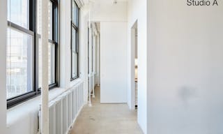 7500 sqft Bright West Soho Studios - Image 5