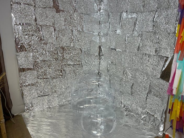 Colorful Content Creation Photo Studio - Image 3