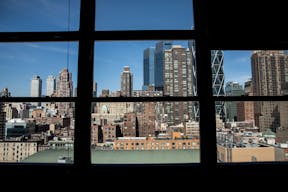 Midtown NYC Green Screen Studio with Full Production Services ? Including Filming Crew, Livestream, & Filming Equipment - Image 9