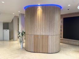 Prime retail space near Saint Lazare - Image 4