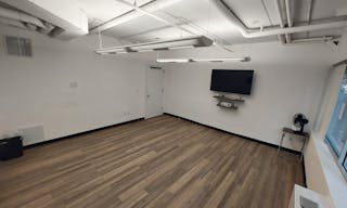 Spacious Multi-Purpose Conference Room in Harlem - Image 5