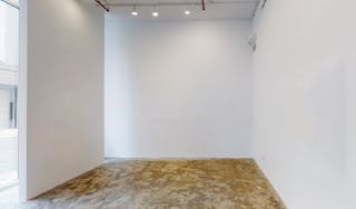 Street Level Chelsea Gallery with Outdoor Terrace - Image 7