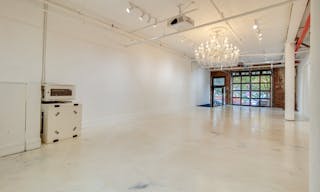 Chic East Williamsburg Space - Image 5