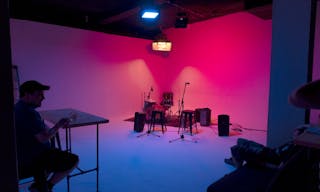 Spacious Photo/Video Studio with Green Room - Image 1