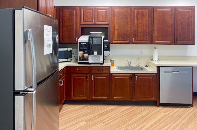 Your Success Begins with Our Rentable Office Space - Image 3