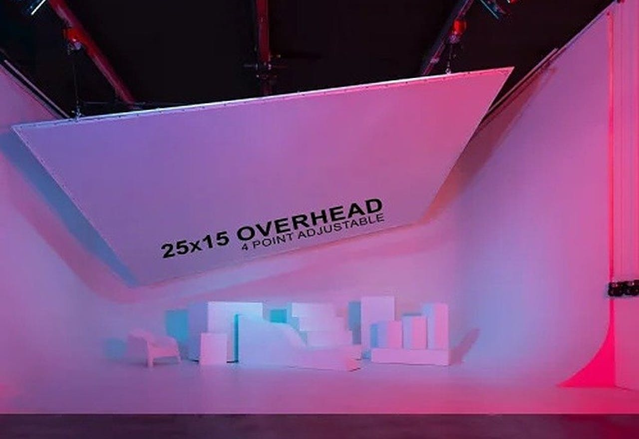 Pre-Lit Cyc Wall Photo Studio - Film / Video Cyclorama with RGB / Design Sets Available - Image 0