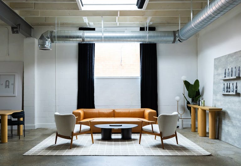 Studio in Los Angeles - Image 1