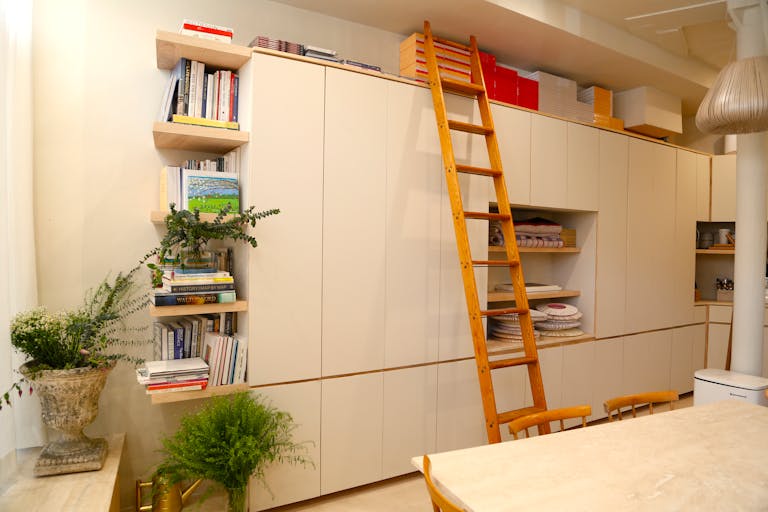 West Village Storefront + Showroom Gallery—Sunlit + Design Led - Image 4