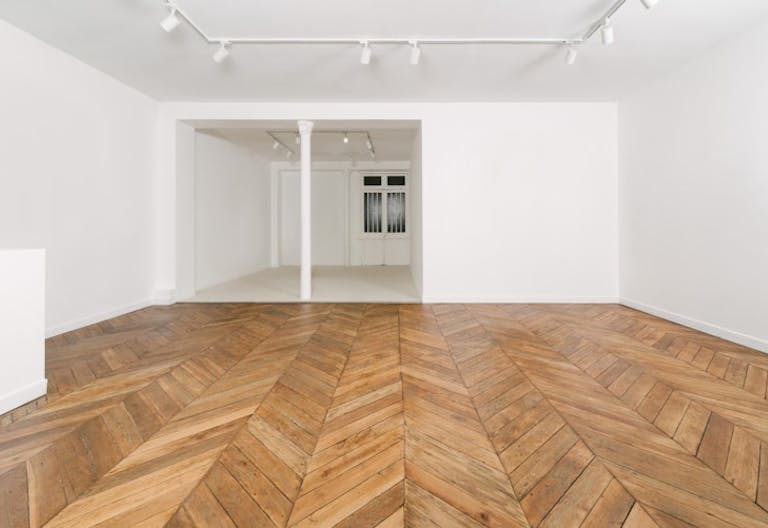 BEAUTIFUL SHOWROOM IN SAINT-HONORE DISTRICT - Image 0