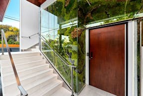 Beautiful Rooftop Venue - Image 3