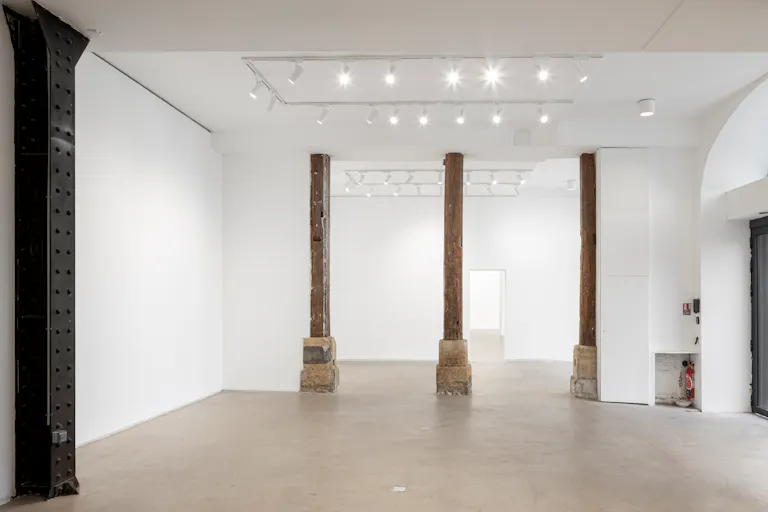 LARGE GALLERY IN ARTS & METIERS - Image 3