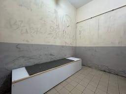 D�cor/Lieu de tournage: Commissariat - Image 5