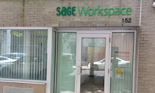 Spacious Multi-Purpose Conference Room in Harlem - Image 7