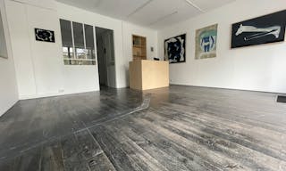 Spacious and bright Gallery Space - Image 3
