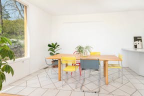 Expansive Contemporary Minimalism in Nature - Image 5