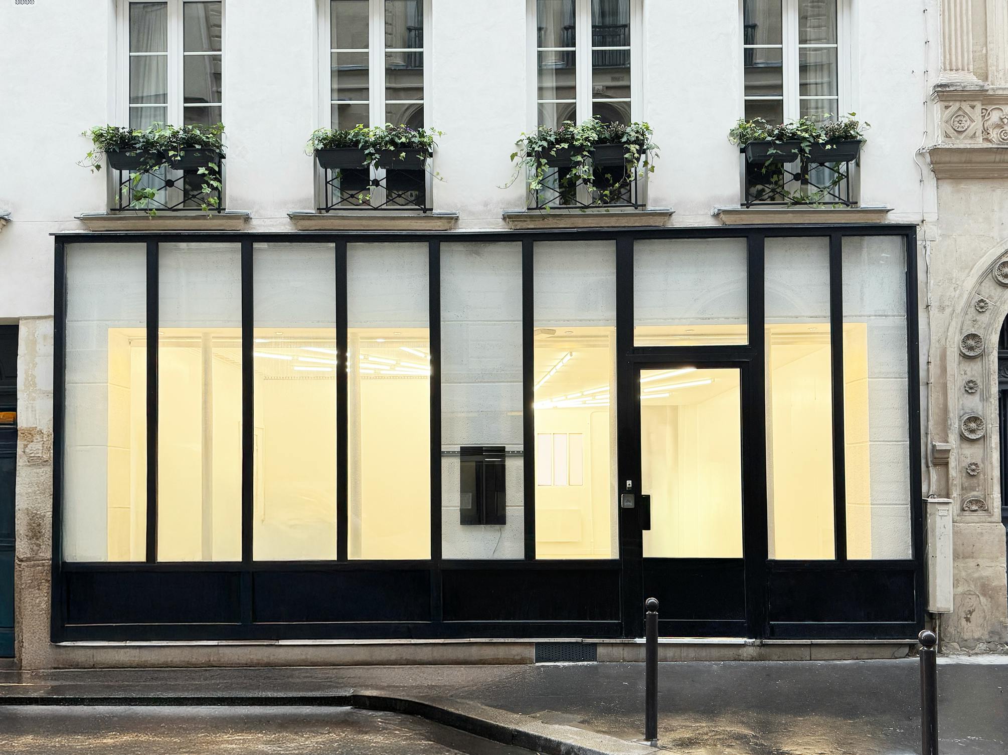 Boutique and Gallery Space in the 10th Arrondissement