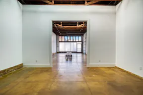 White Box Space in West Adams - Image 2