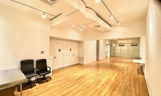 ** SPACIOUS SOHO OFFICE / EVENT SPACE, Move-In Ready ** 4th Floor. - Image 4