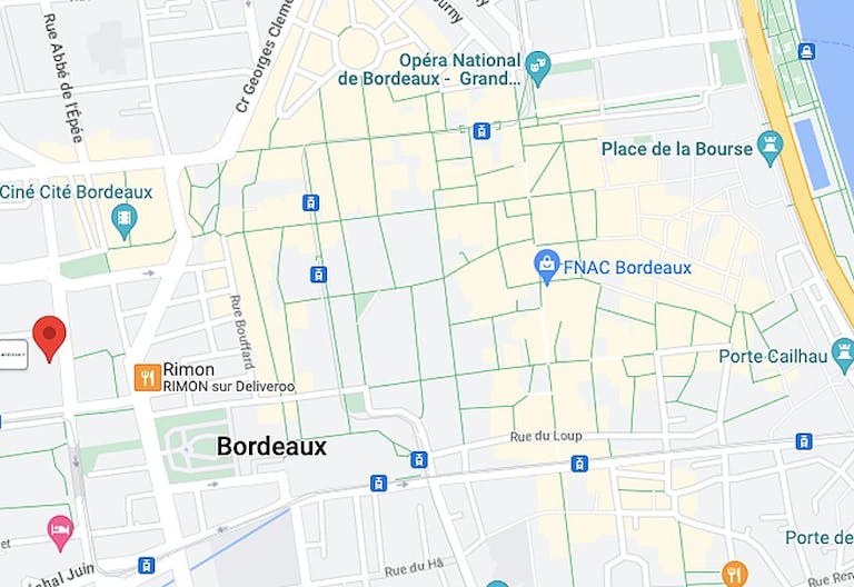 Shopping Mall Boutique - Bordeaux - Ideal Pop-Up Store - Image 2