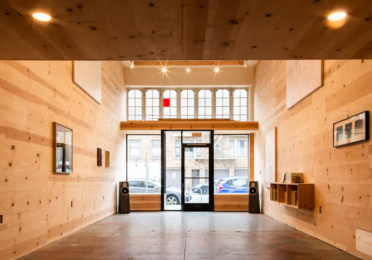 Beautiful hand built wood gallery in the Sunset - Image 0