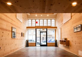 Beautiful hand built wood gallery in the Sunset - Image 0