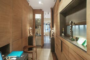 Charming Art Gallery in Saint-Germain - Image 4