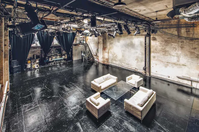Industrial Pop-Up Space - Image 2
