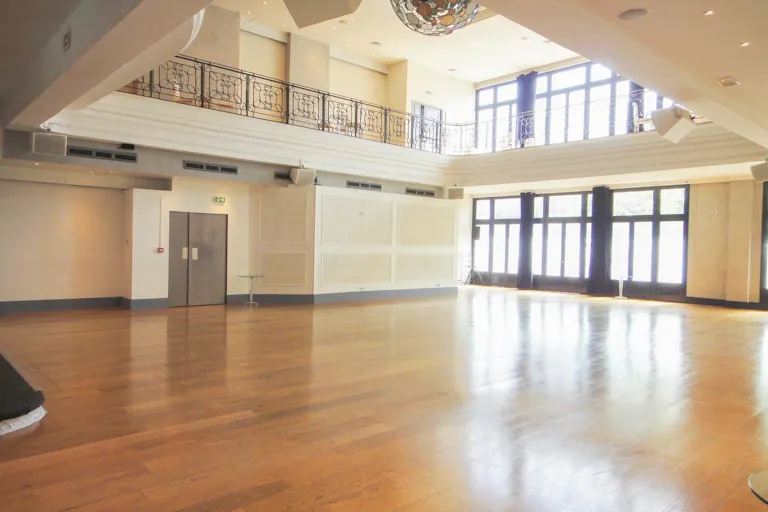 Refined Space in Smart Etoile - Image 0